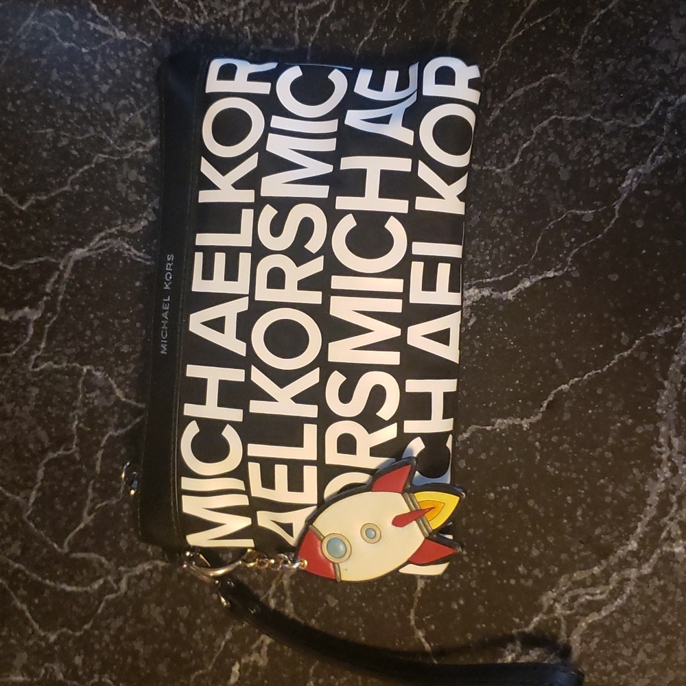 Authentic Michael Kors wristlet and key chain
